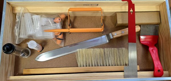 KIT HERRAMIENTAS APICULTOR
